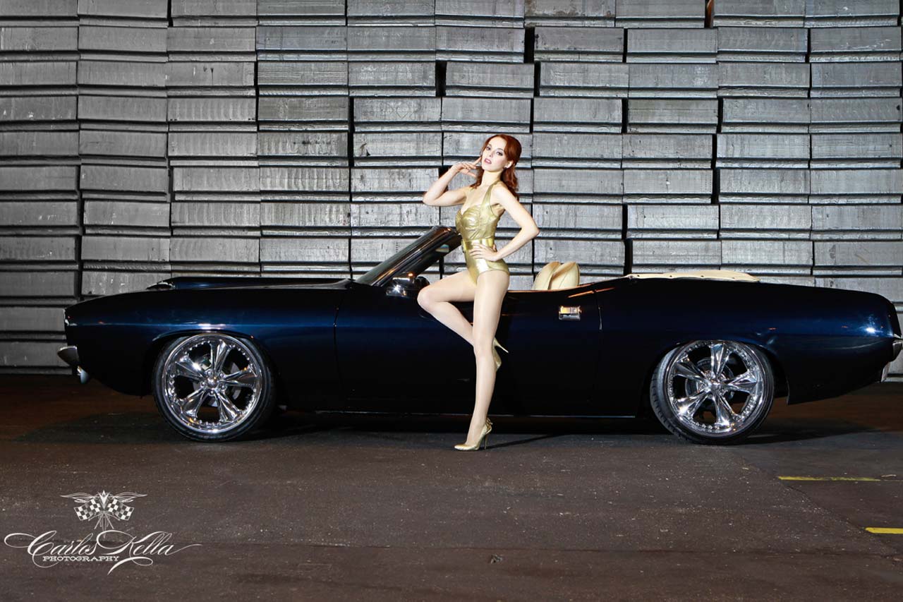 Girls & Legendary US-Cars